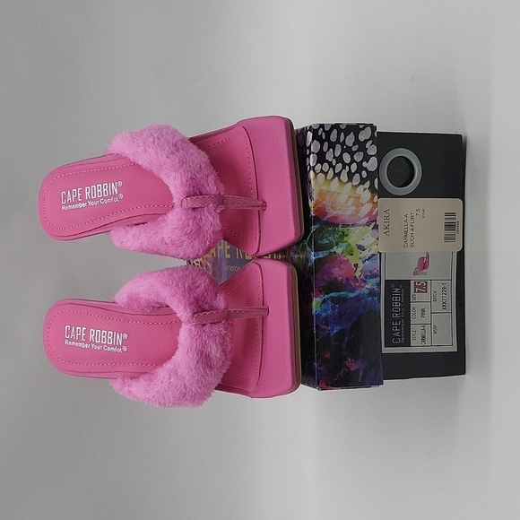 1129- Cape Robbin Vegan Faux Fur Heeled Sandals Pink Size 7.5 NWT - Picture 7 of 12